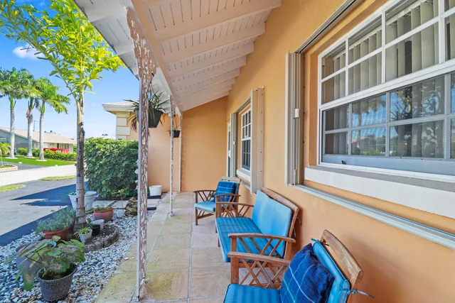 $625,000 | 310 Wilma Circle, Riviera Beach, FL 33404