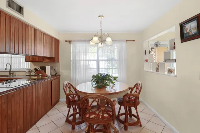 $625,000 | 310 Wilma Circle, Riviera Beach, FL 33404