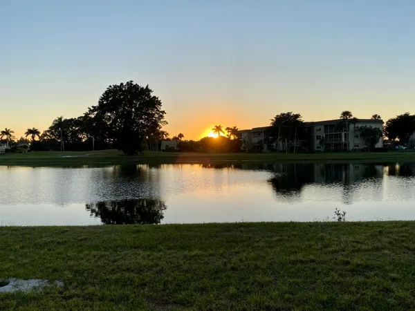 $198,000 | 4272 Deste Court, Unit 101, Lake Worth, FL 33467