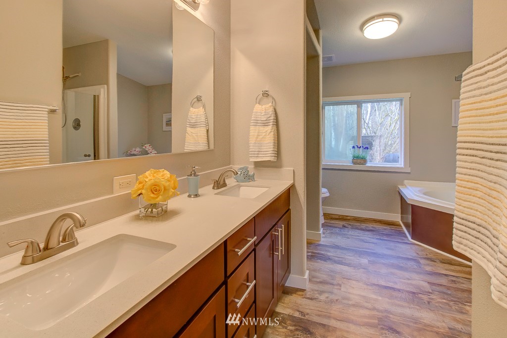 90 Northeast River Road Tahuya, WA 98588 - Photo 13 of 30 Gallery Image 13