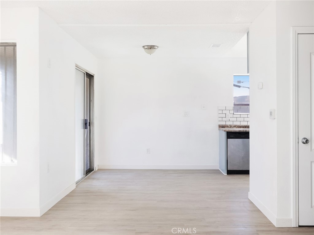 38423 10th Place East, Unit 3 Palmdale, CA 93550 - Photo 8 of 27