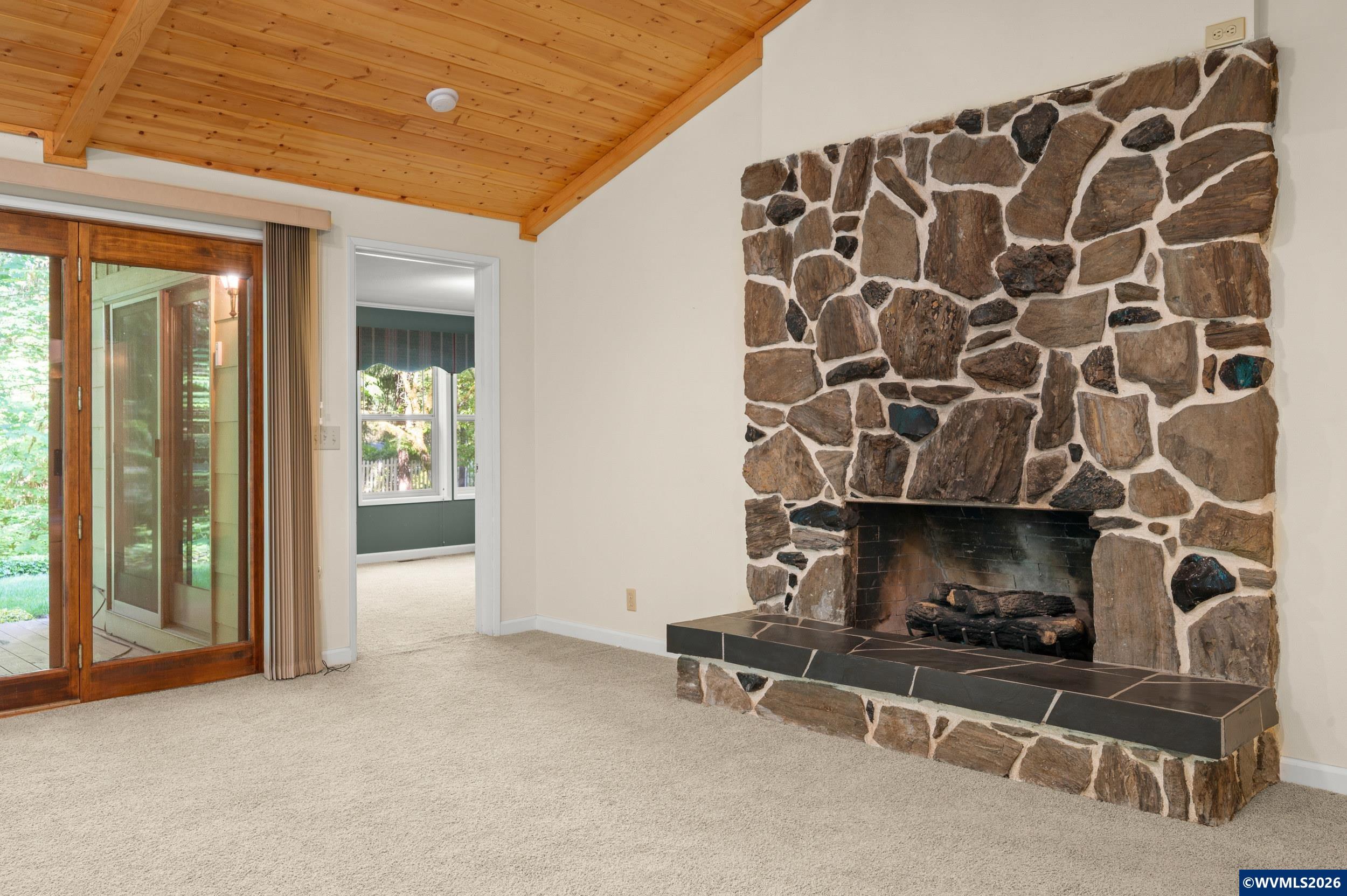 41886 Deerhorn Road Springfield, OR 97478 - Photo 21 of 49