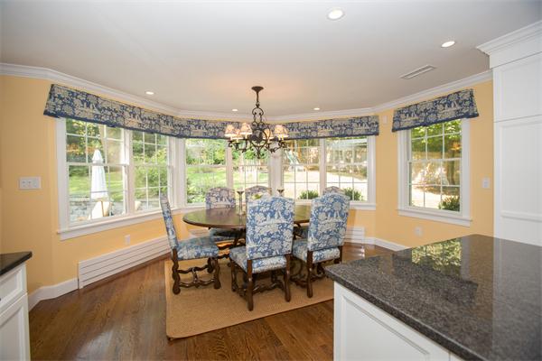 6 Upwey Road Wellesley, MA 02481 - Photo 4 of 20