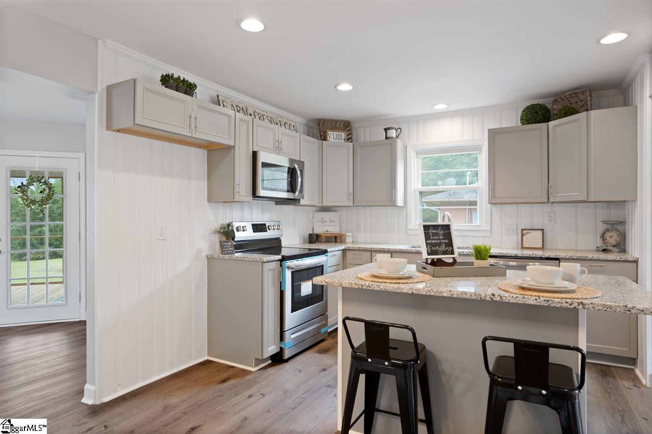 509 Tolar Road Travelers Rest, SC 29690 - Photo 6 of 32 Gallery Image 6