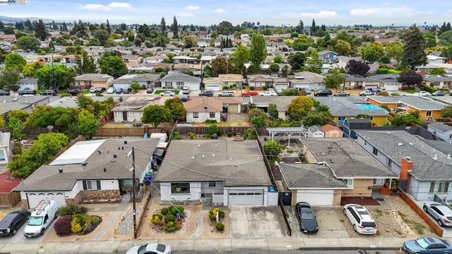 $889,000 | 334 Oxford Street, Hayward, CA 94541