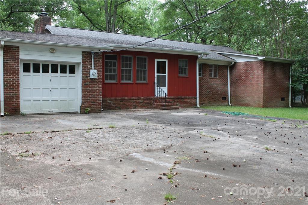 1423 Crystal Road Charlotte, NC 28205 - Photo 4 of 20 Gallery Image 4