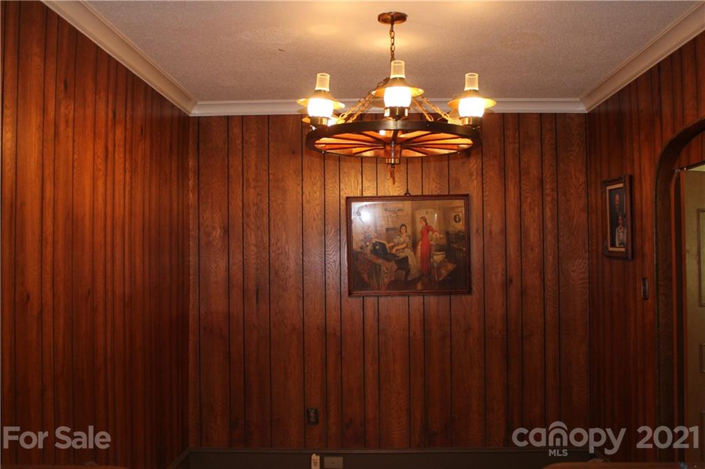 1423 Crystal Road Charlotte, NC 28205 - Photo 8 of 20 Gallery Image 8