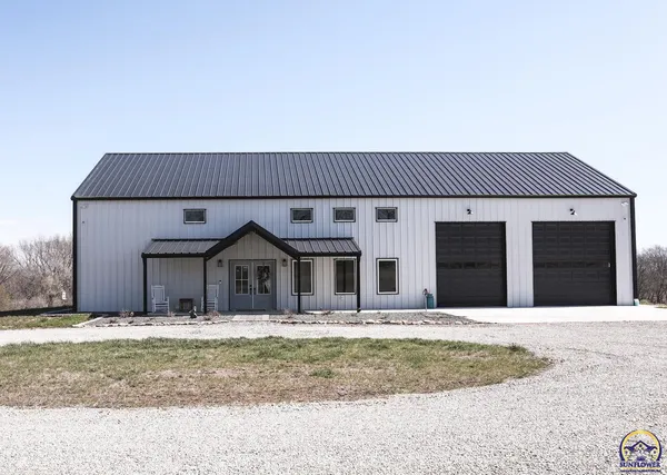 $565,000 | 23560 259th Street, McLouth, KS 66054