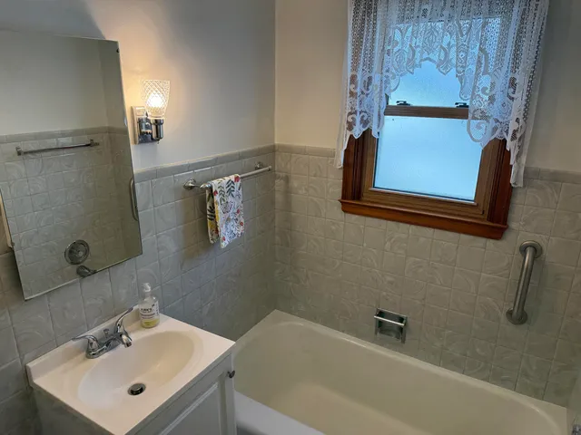 $259,900 | 2132 Winnebago Street, La Crosse, WI 54601