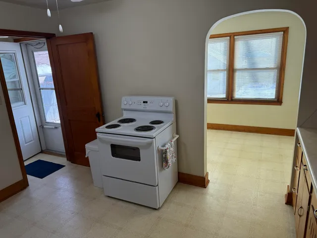 $259,900 | 2132 Winnebago Street, La Crosse, WI 54601