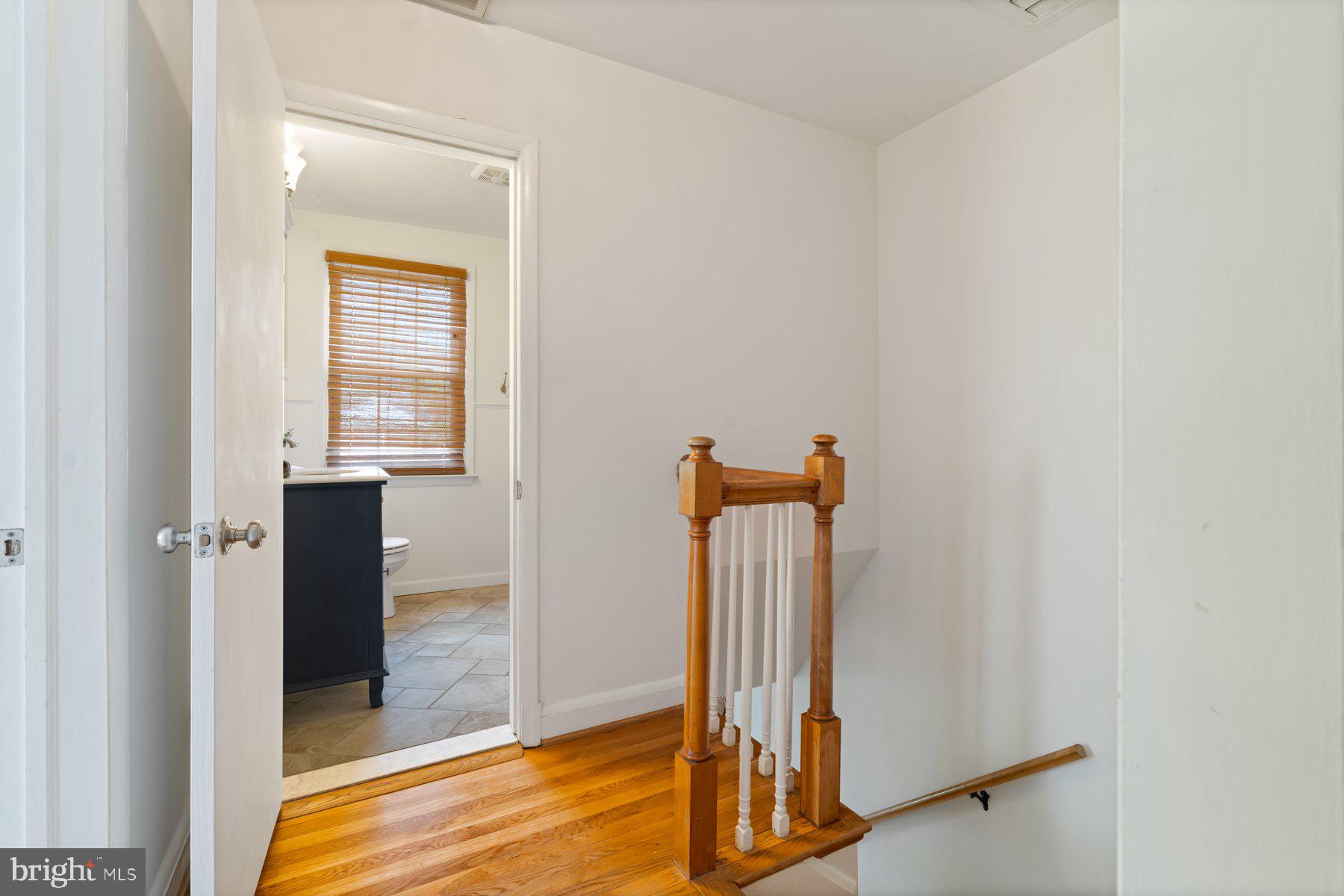 540 Brook Road Towson, MD 21286 - Photo 17 of 37 a view of a hallway with a room