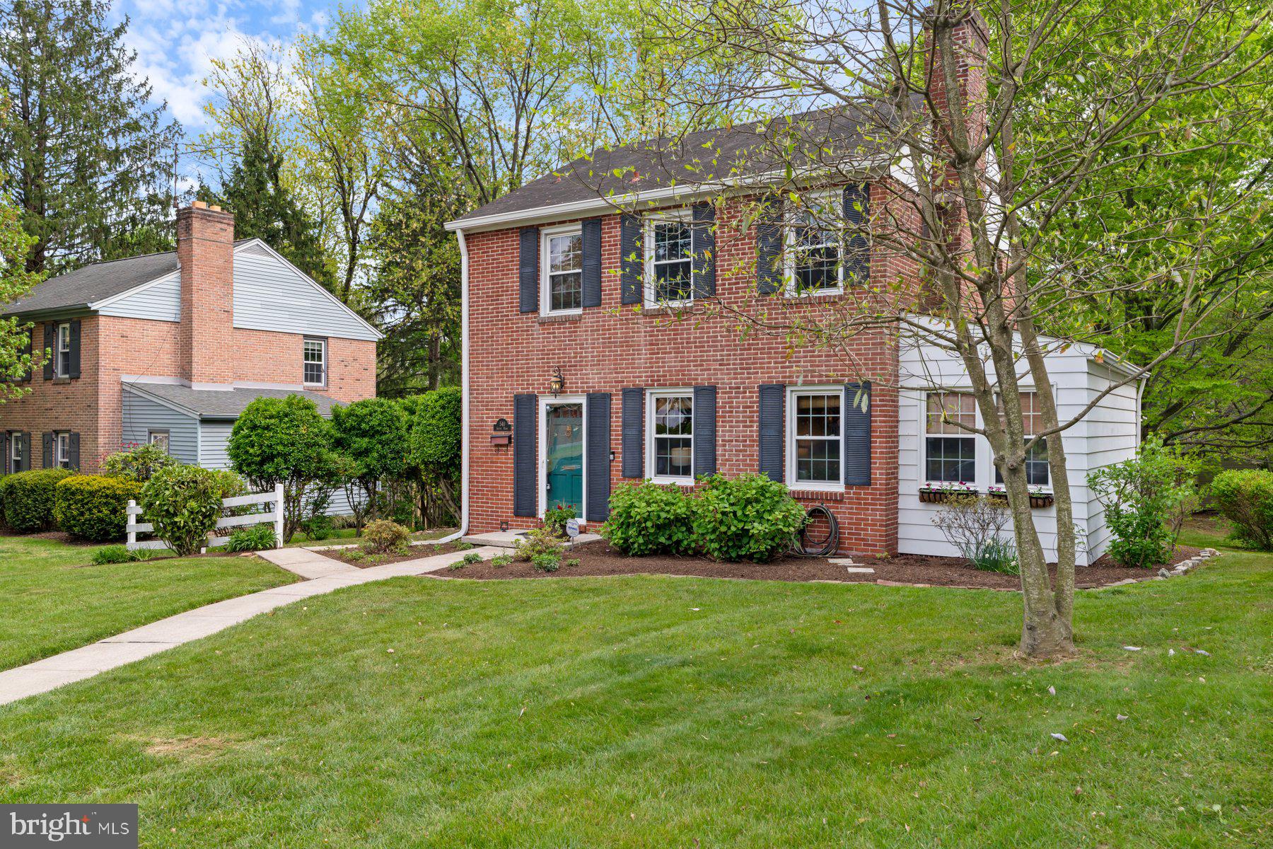 540 Brook Road Towson, MD 21286 - Photo 4 of 37 a front view of a house with a yard