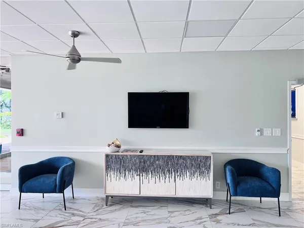 $2,200 | 5 Bluebill Avenue, Unit 303, Naples, FL 34108