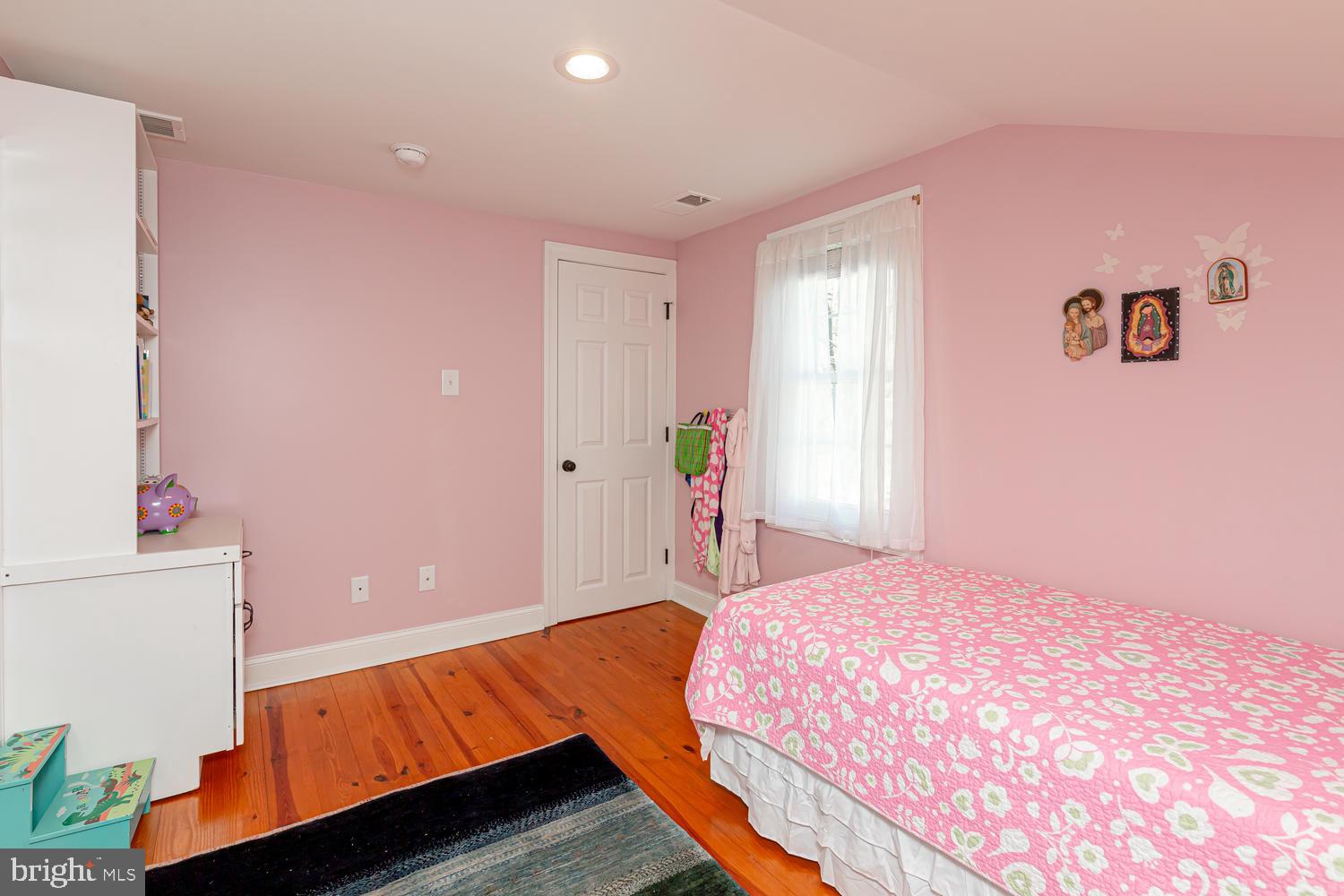 512 North Mill Road Kennett Square, PA 19348 - Photo 24 of 38 Bedroom