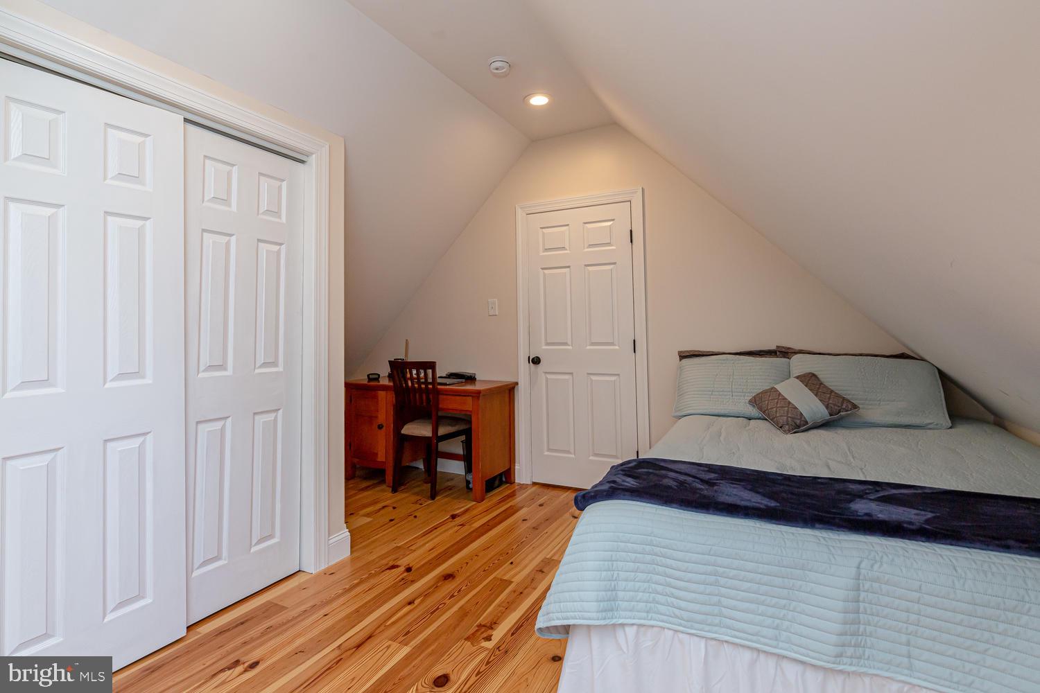 512 North Mill Road Kennett Square, PA 19348 - Photo 26 of 38 Bedroom with Full Bath
