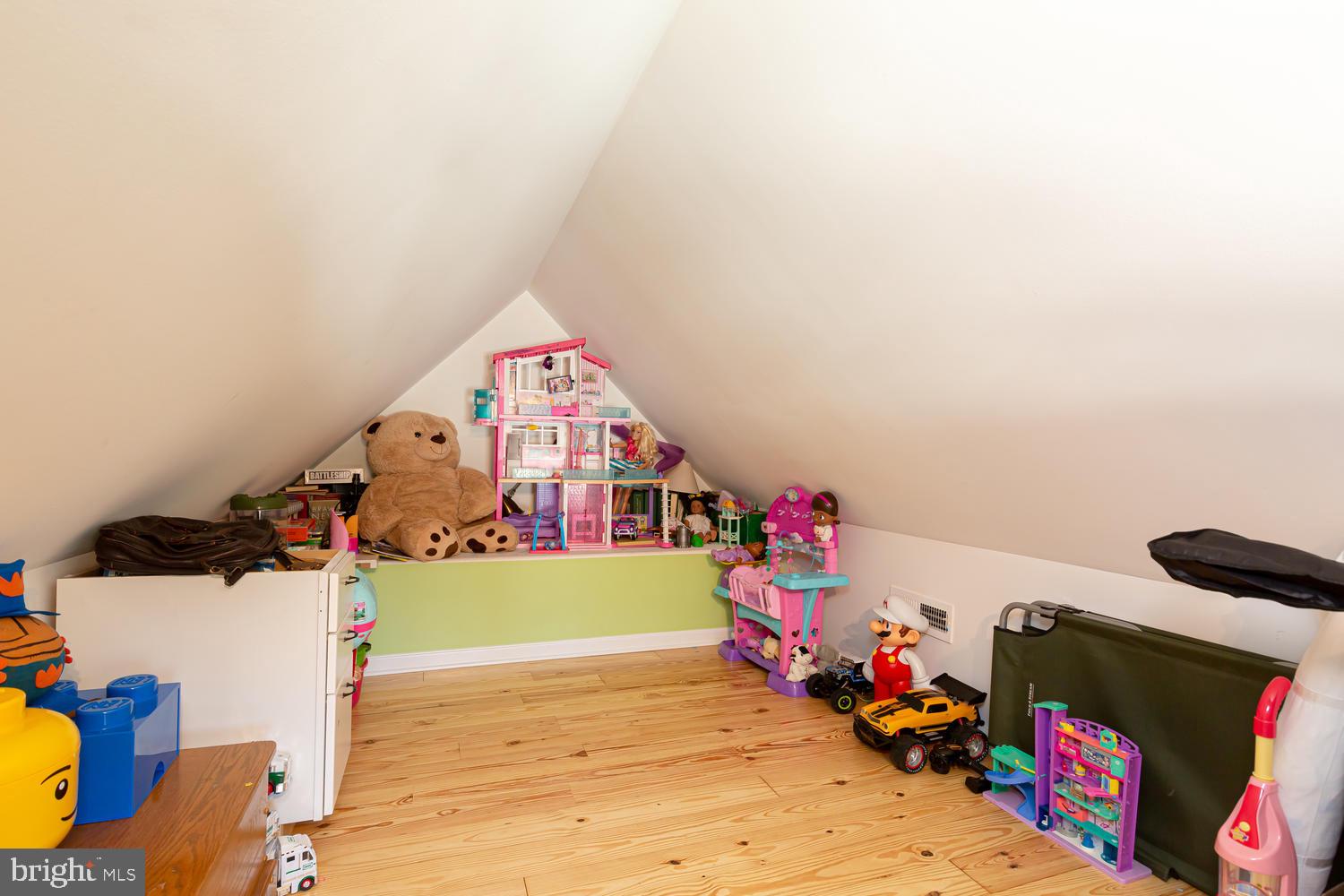 512 North Mill Road Kennett Square, PA 19348 - Photo 28 of 38 Loft/Playroom
