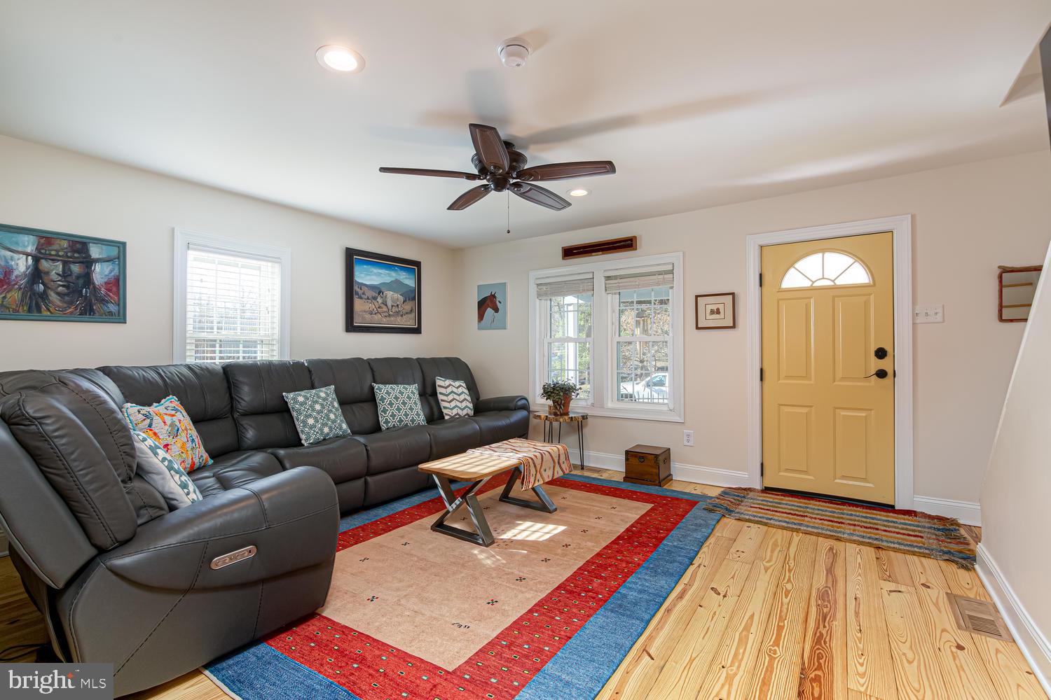 512 North Mill Road Kennett Square, PA 19348 - Photo 8 of 38 Living Room