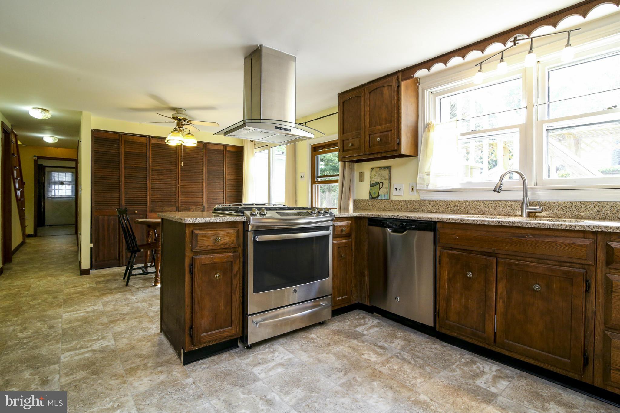 4880 Friendship Acres Road Nanjemoy, MD 20662 - Photo 6 of 29 Kitchen with stainless appliances