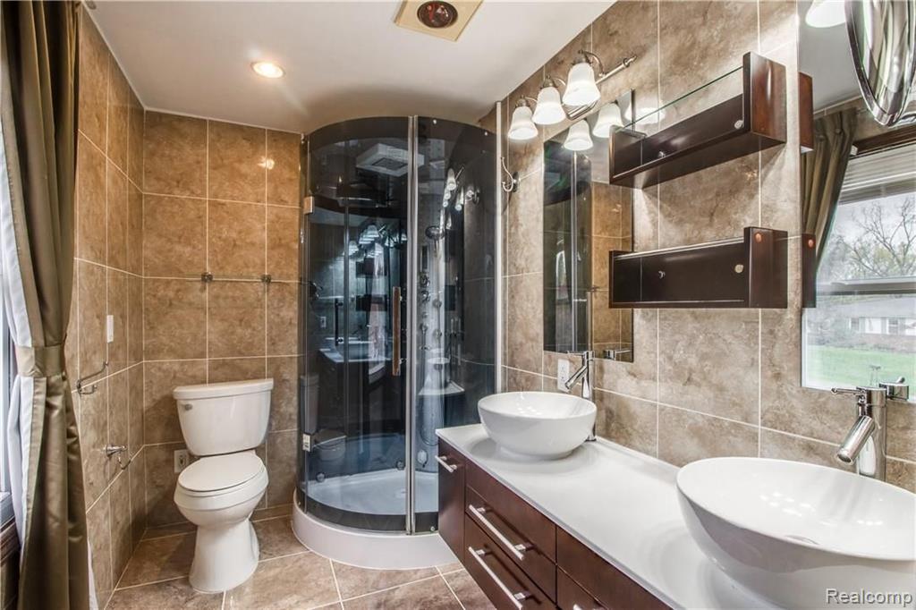 35526 Springvale Street Farmington Hills, MI 48331 - Photo 4 of 51