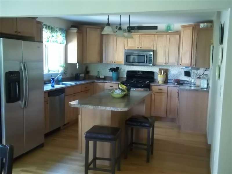 71 Hoyt Road Limerick, ME 04048 - Photo 7 of 29 Kitchen.