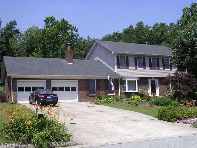1015 Shamrock Road High Point, NC 27265 - Photo 1 of 9 Exterior Front.