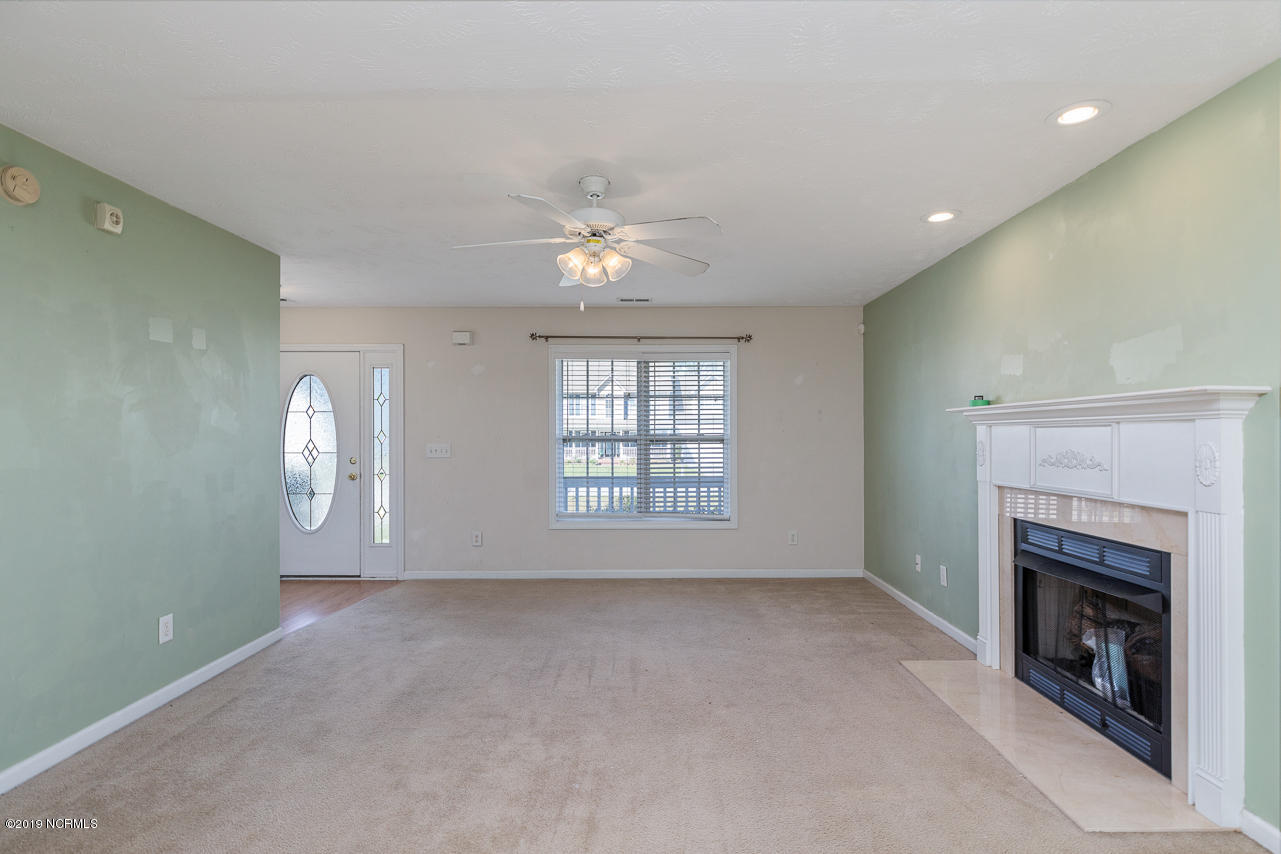 204 Target Lane Hubert, NC 28539 - Photo 11 of 37 9