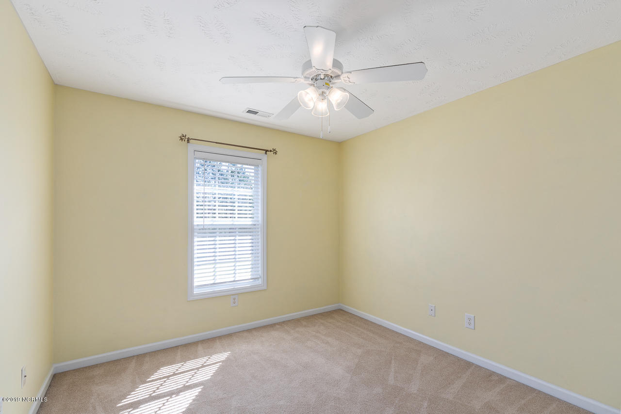 204 Target Lane Hubert, NC 28539 - Photo 22 of 37 20