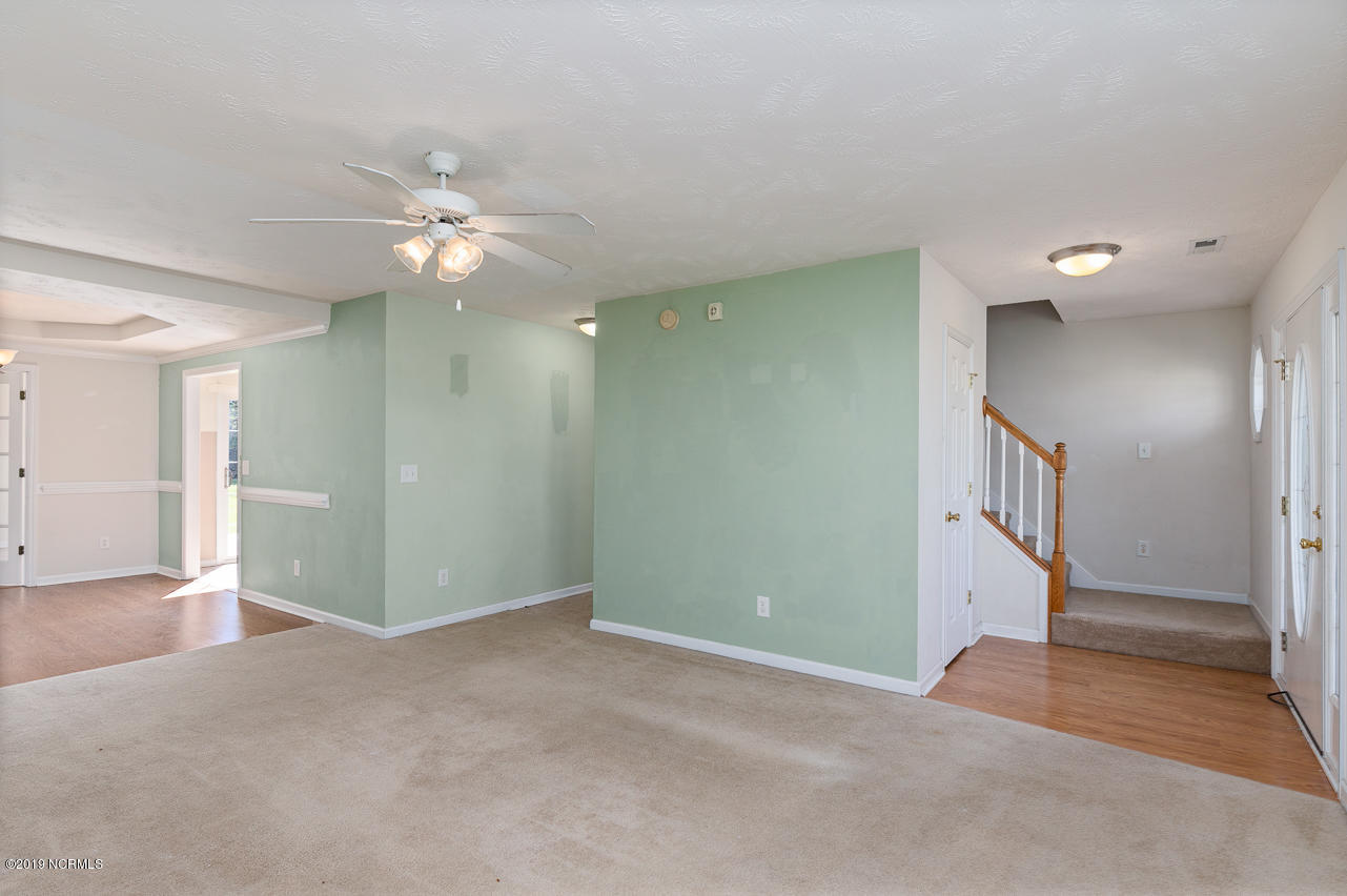 204 Target Lane Hubert, NC 28539 - Photo 9 of 37 7