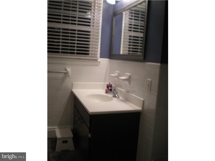 1037 Crozer Lane Springfield, PA 19064 - Photo 20 of 24 Bathroom