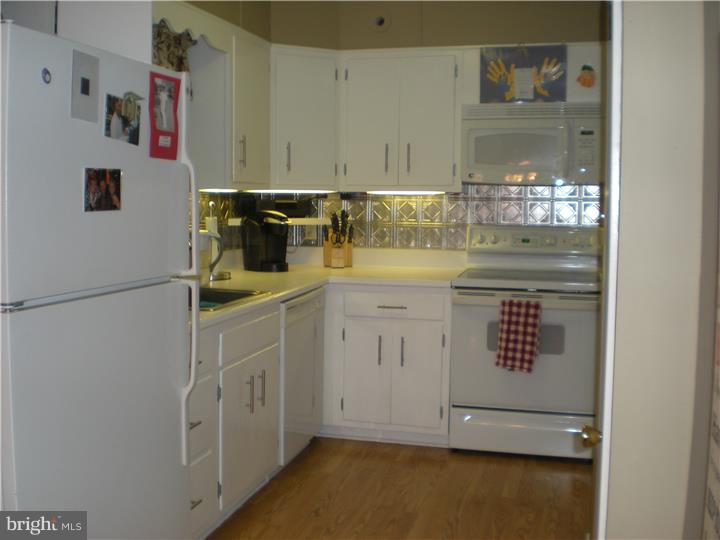 1037 Crozer Lane Springfield, PA 19064 - Photo 8 of 24 Kitchen