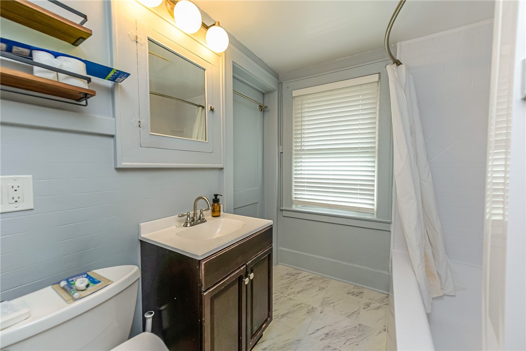 172 Bedford Street Rochester, NY 14609 - Photo 12 of 36