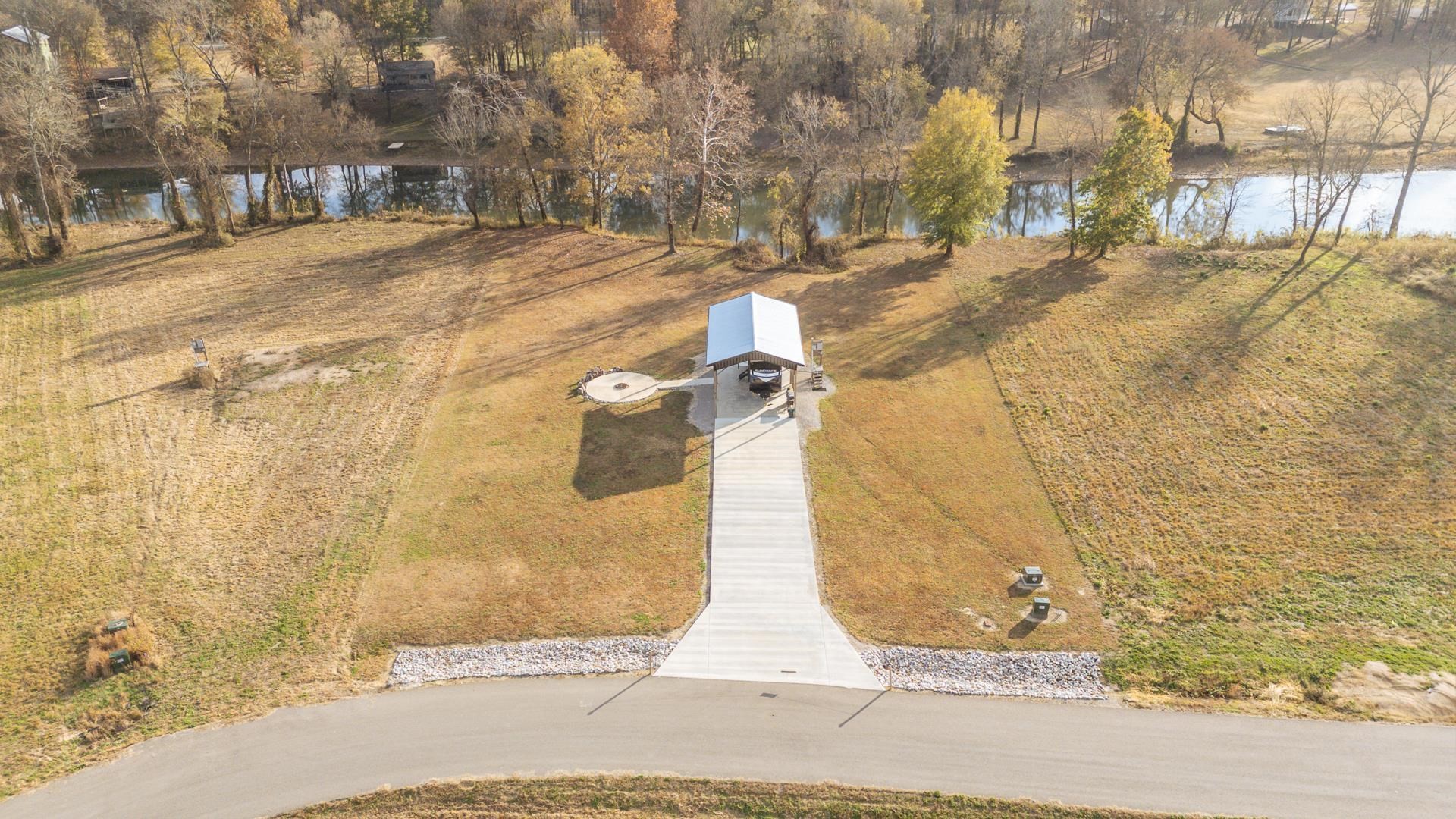 6425 Cravens Road Savannah, TN 38372 - Photo 14 of 39