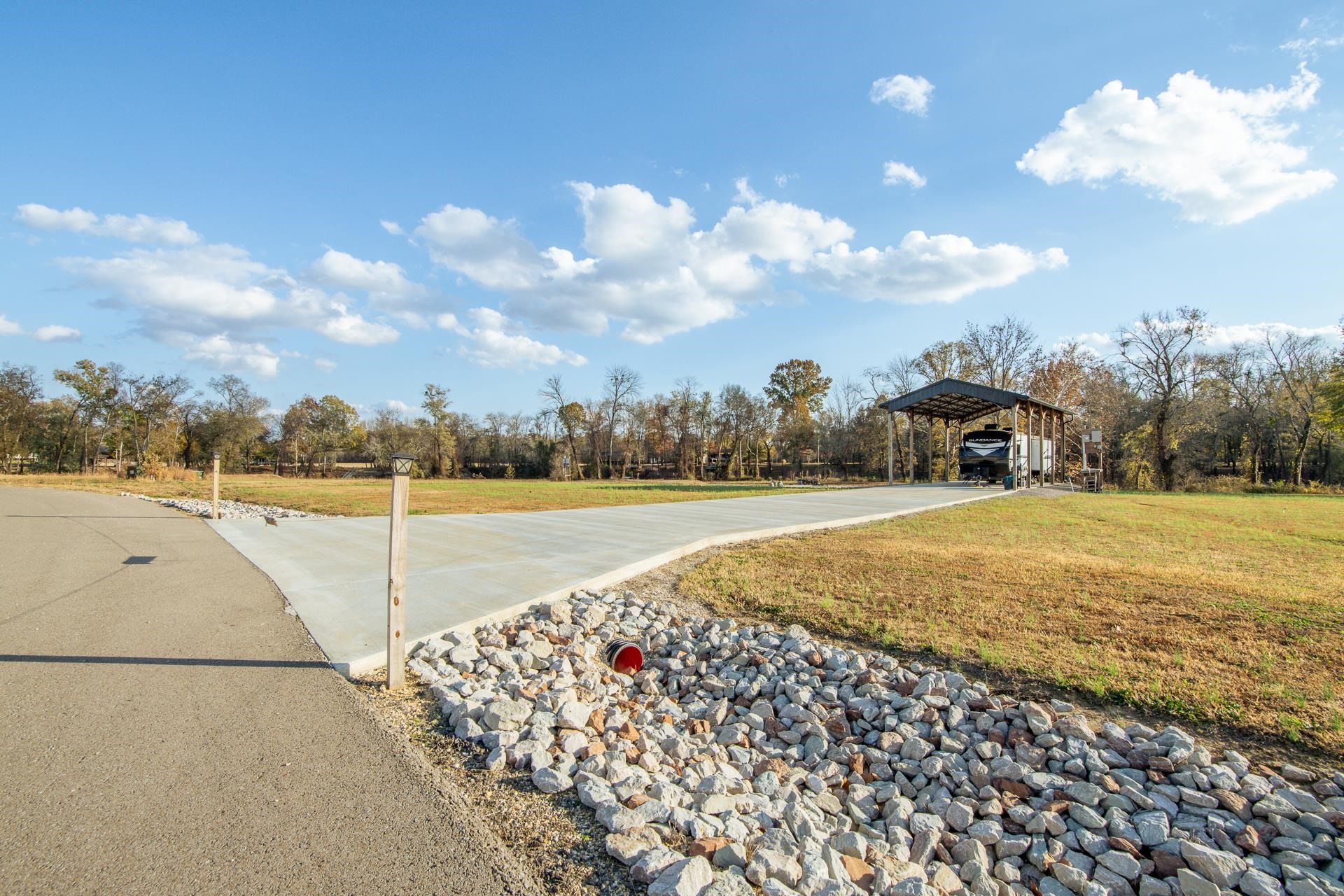 6425 Cravens Road Savannah, TN 38372 - Photo 25 of 39 a view of an outdoor space and yard
