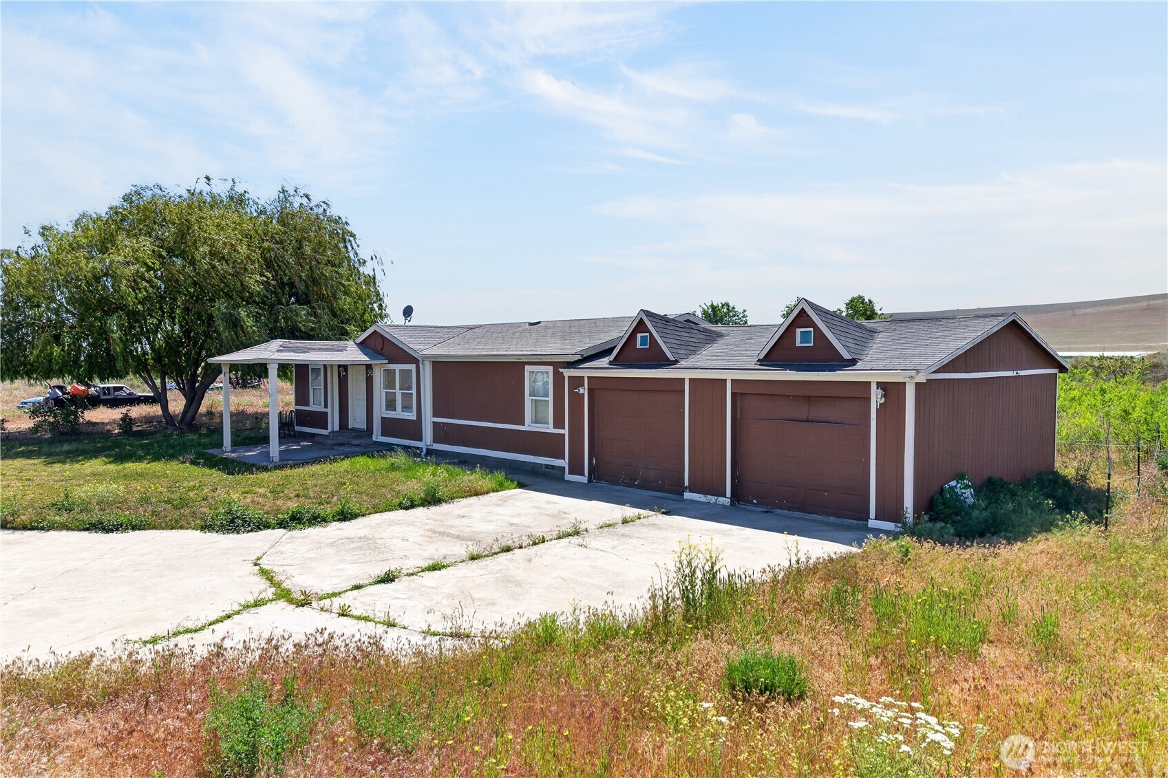 2643 West Bench Road Othello, WA 99344 - Photo 2 of 38