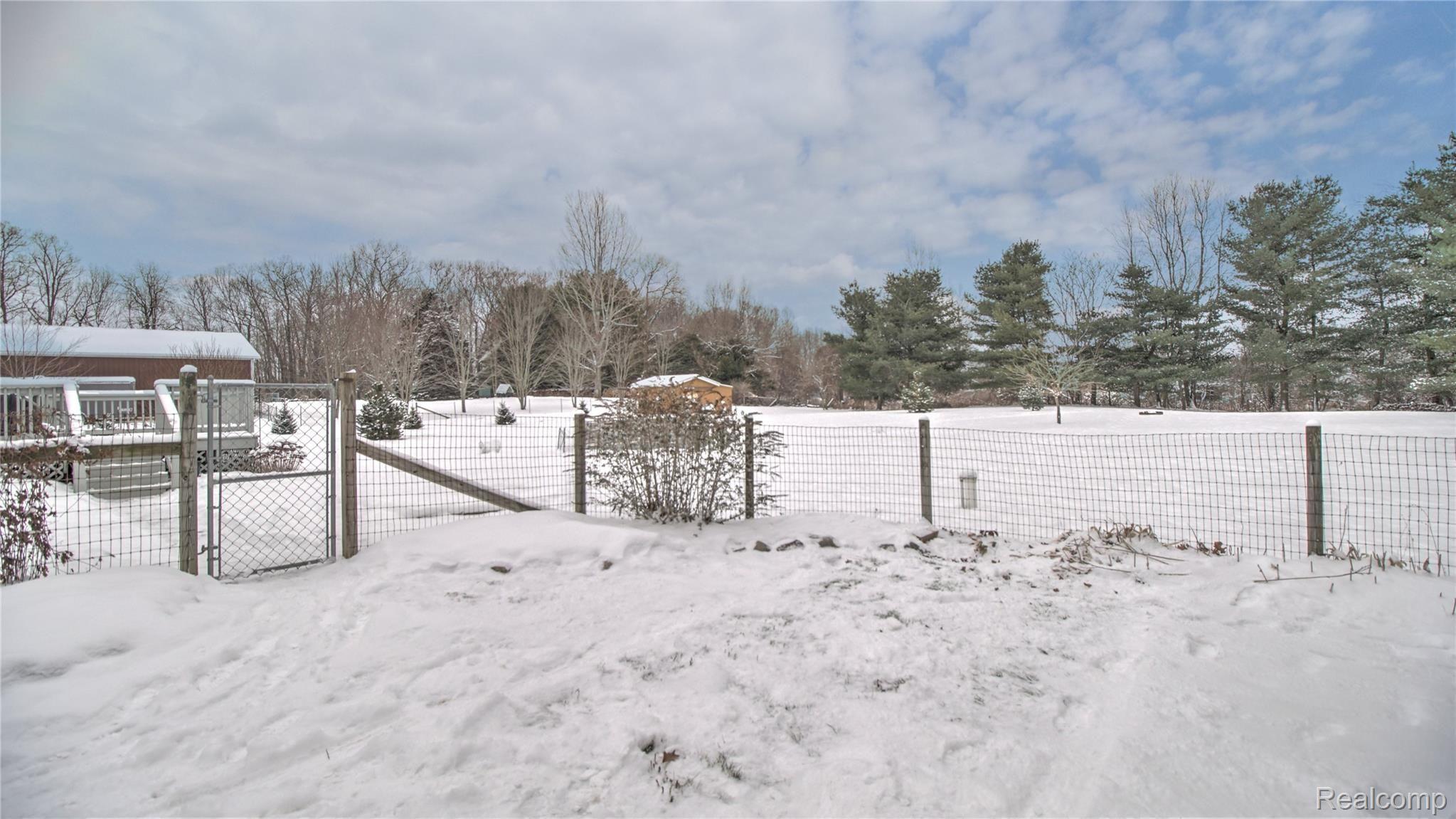 9050 Oak Grove Road Howell, MI 48855 - Photo 20 of 25 DSC07013_4_5_6_7.jpg