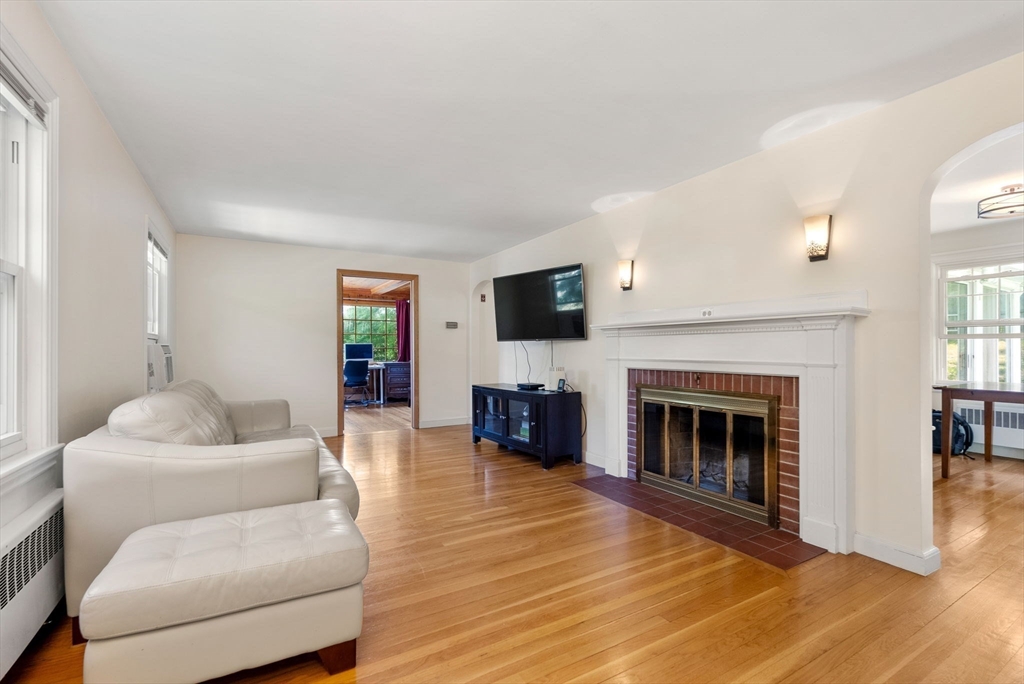 6 Chute Road Dedham, MA 02026 - Photo 2 of 34