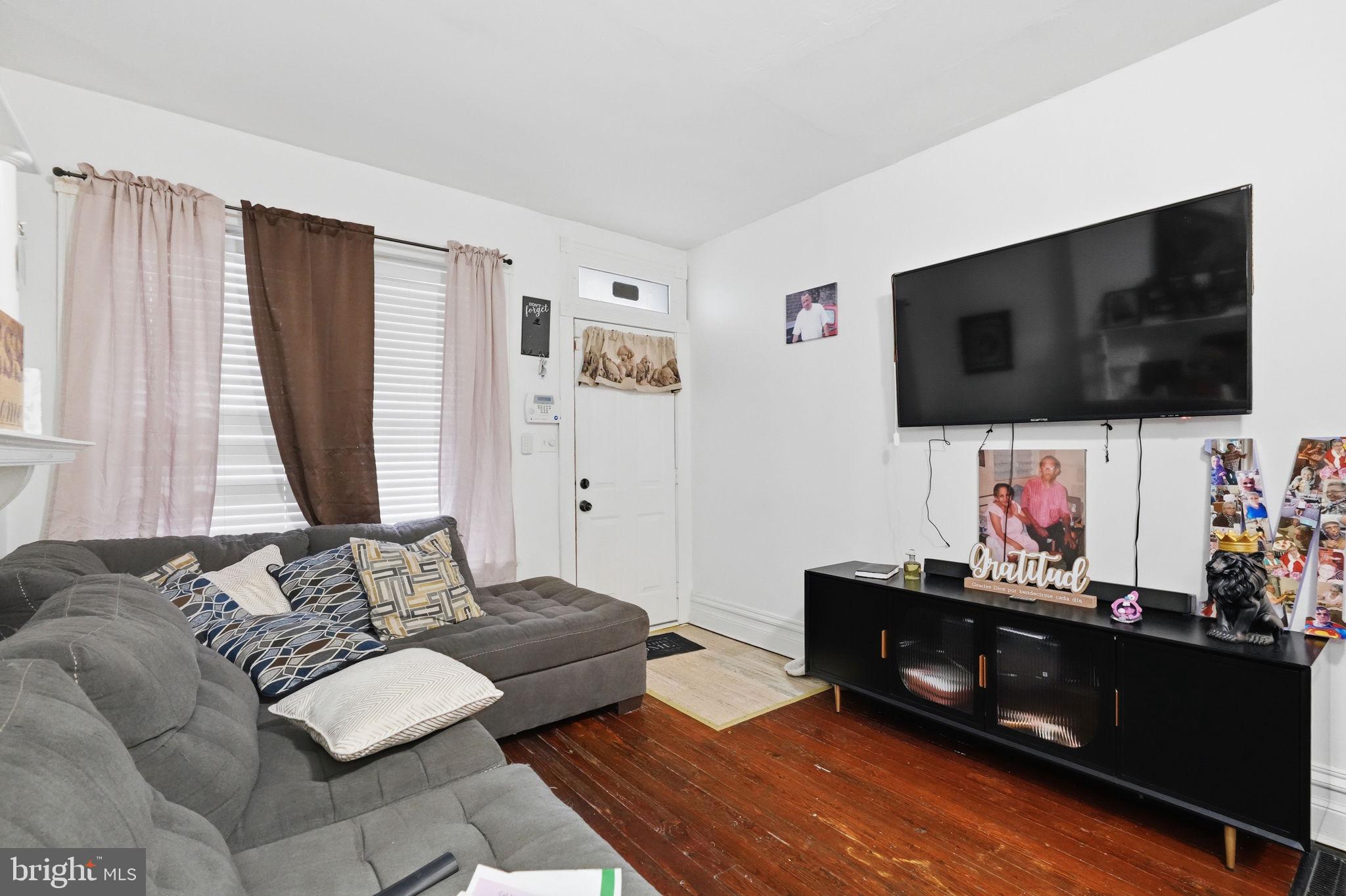 842 Locust Street Reading, PA 19604 - Photo 6 of 30 Gallery Image 6