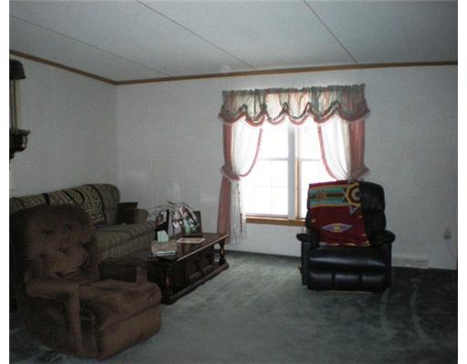 354 Halston Road Slippery Rock, PA 16057 - Photo 11 of 17 Living Room.