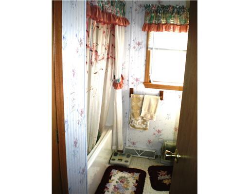 354 Halston Road Slippery Rock, PA 16057 - Photo 13 of 17 Full Bath.