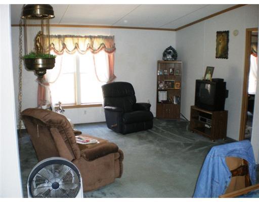 354 Halston Road Slippery Rock, PA 16057 - Photo 8 of 17 Living Room.