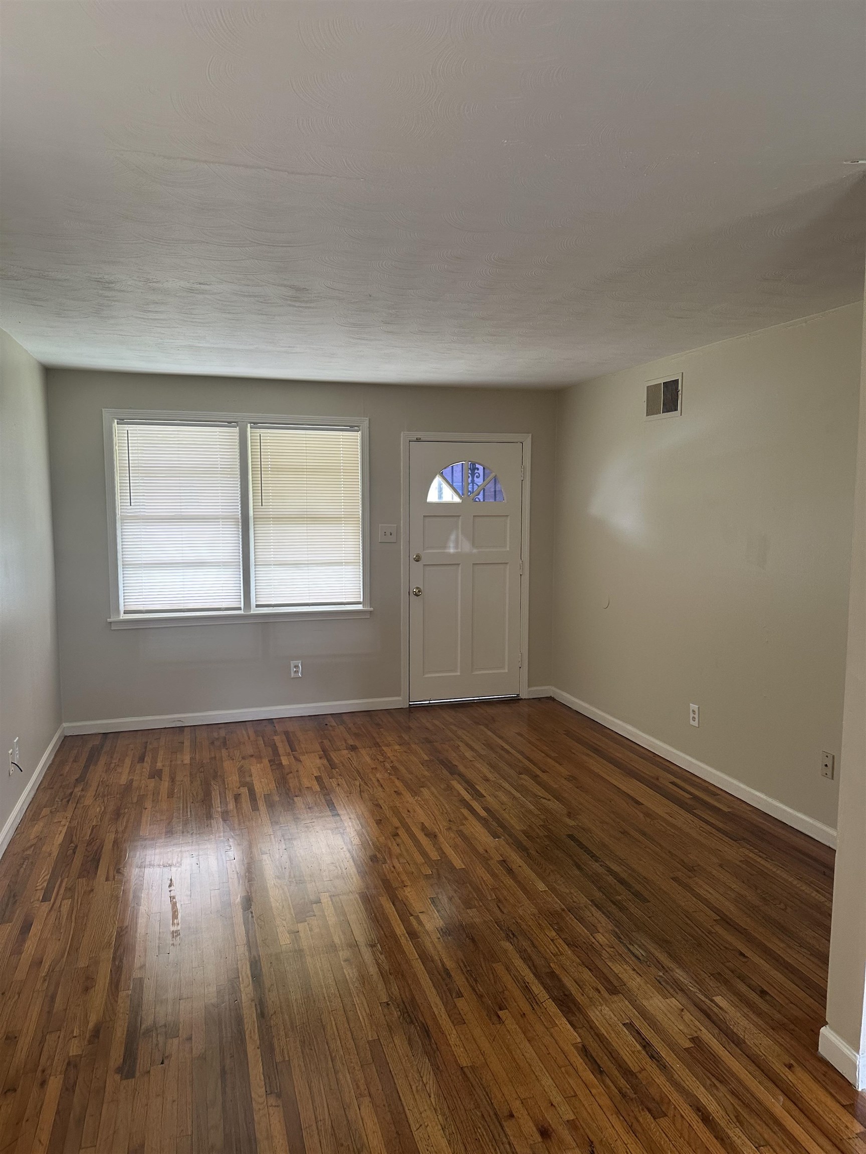 3559 Millard Road Memphis, TN 38109 - Photo 5 of 8 Gallery Image 5