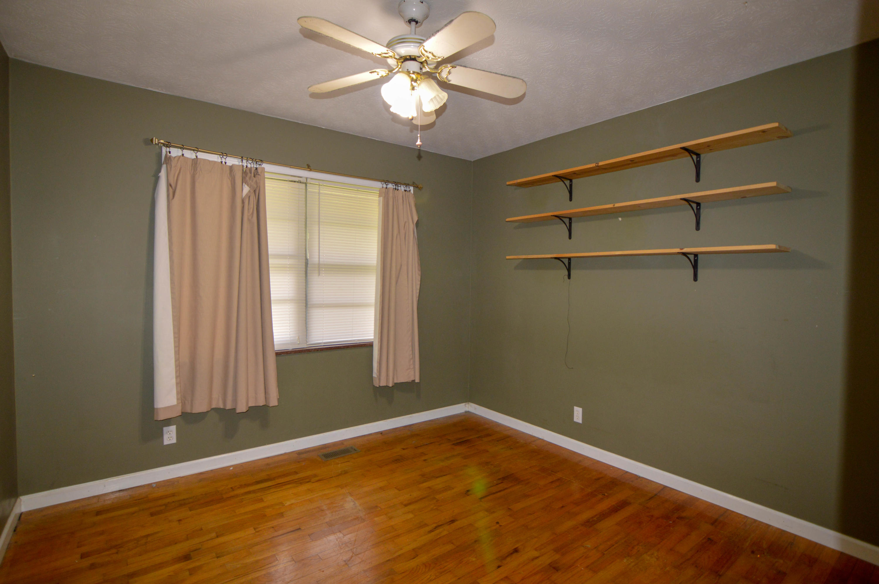 156 Scott Road Harriman, TN 37748 - Photo 16 of 37 DSC_0811