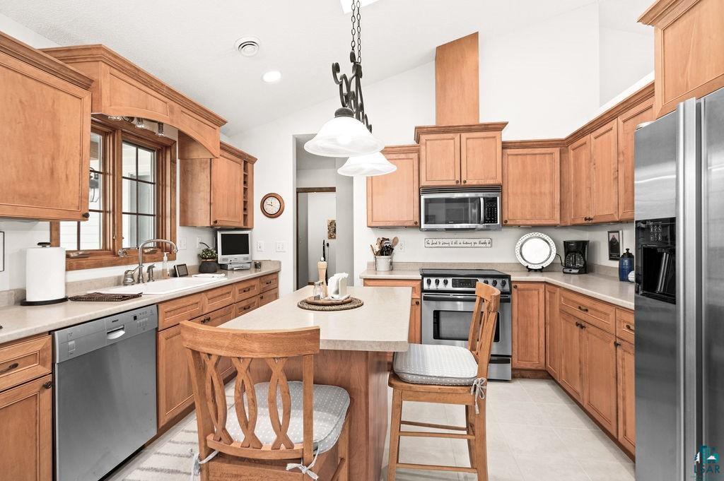 6786 Abbott Road Duluth, MN 55803 - Photo 17 of 46