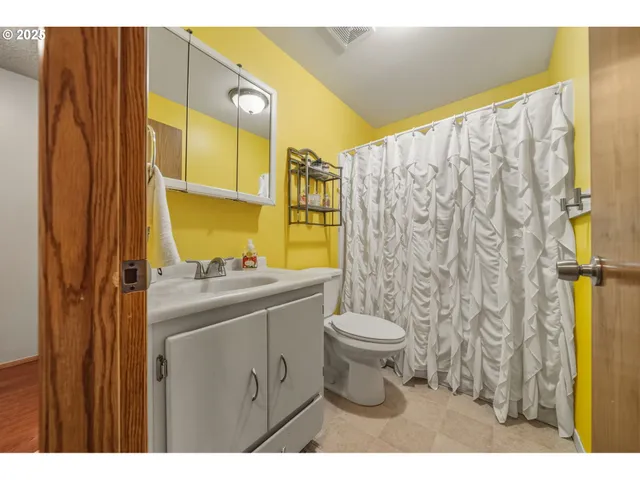 $460,000 | 13008 Northeast 93rd Street, Vancouver, WA 98682