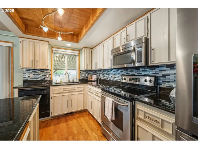 $460,000 | 13008 Northeast 93rd Street, Vancouver, WA 98682