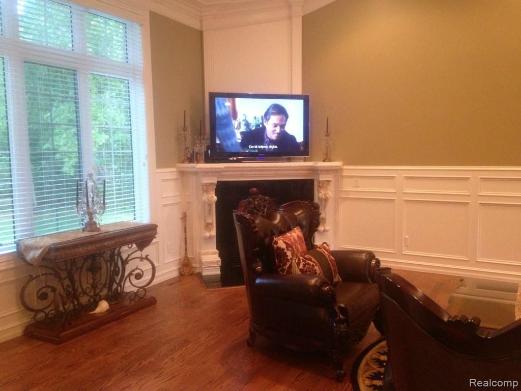 347 Mystic Valley Rochester Hills, MI 48307 - Photo 14 of 31