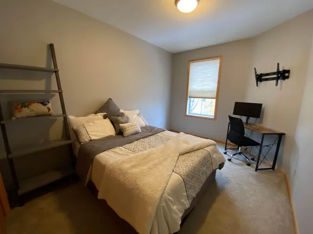 $2,500 | 3712 Wooddale Avenue South, Unit 8, St. Louis Park, MN 55416