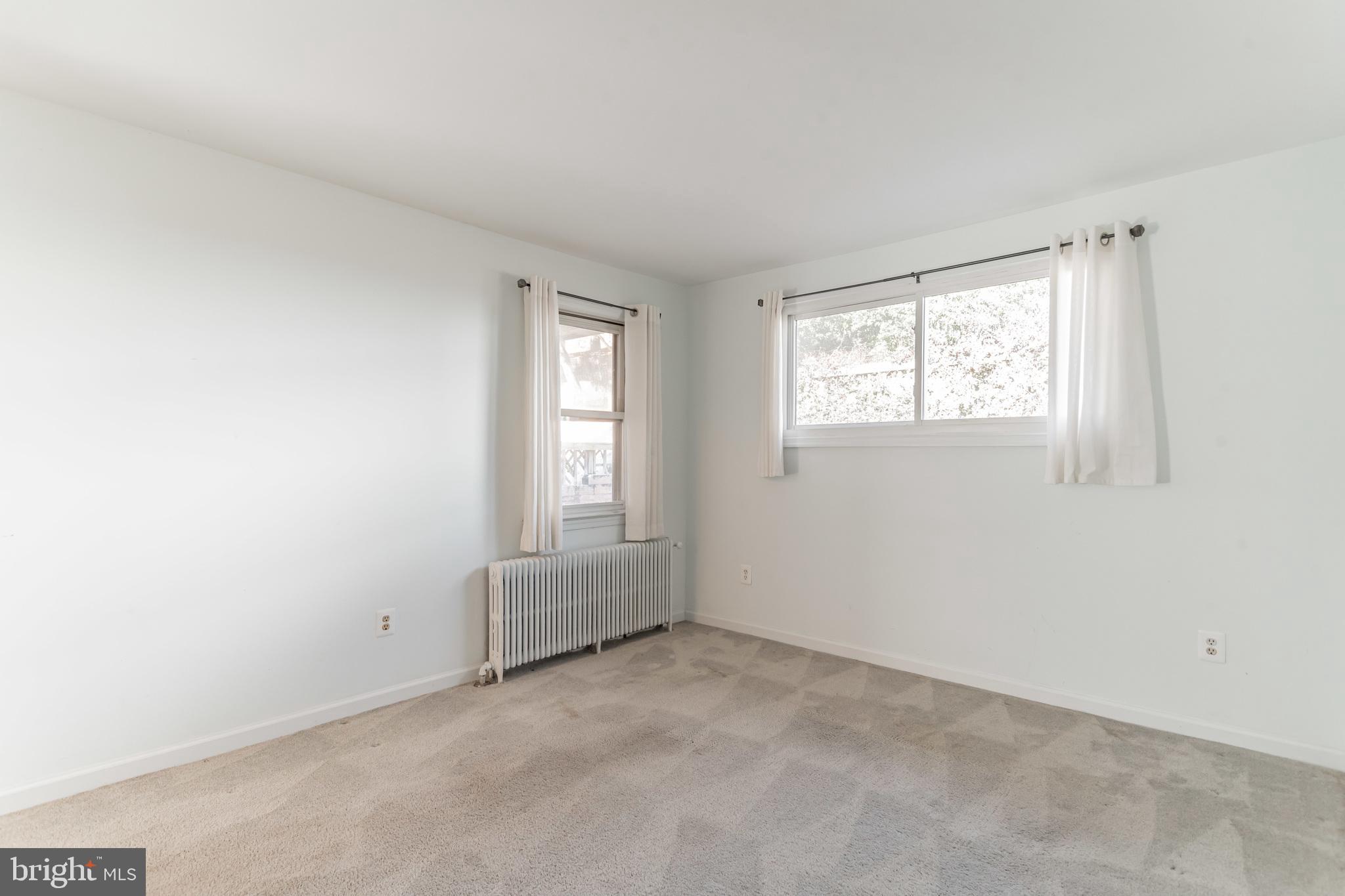 101 Melbourne Avenue Silver Spring, MD 20901 - Photo 15 of 30 Den with 2 windows