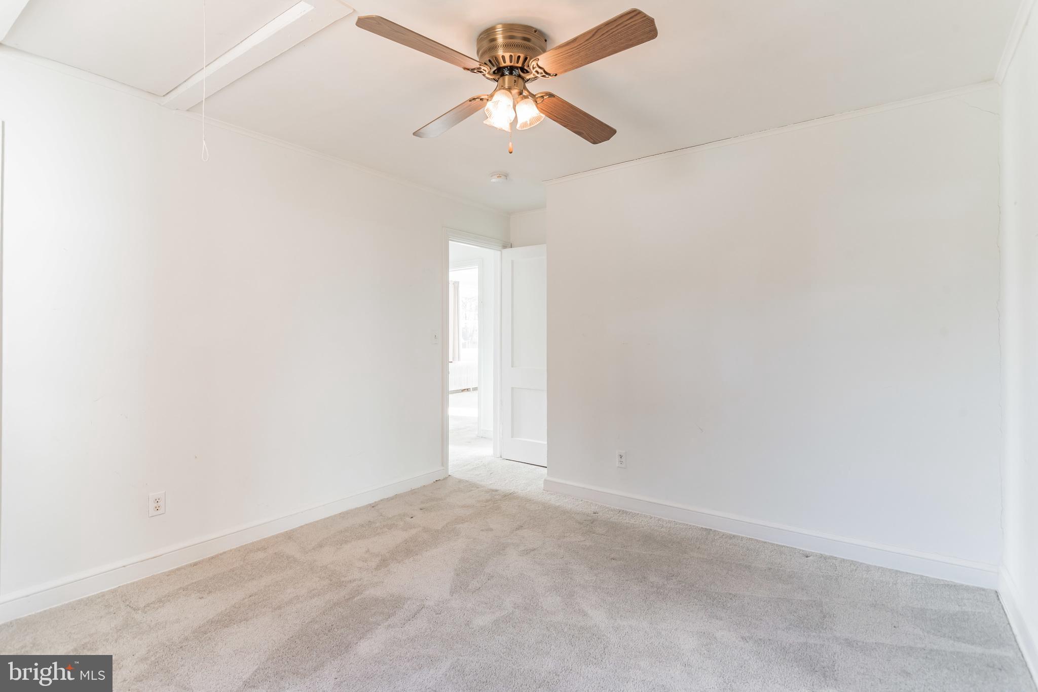 101 Melbourne Avenue Silver Spring, MD 20901 - Photo 21 of 30 Bedroom #2 towards hallway