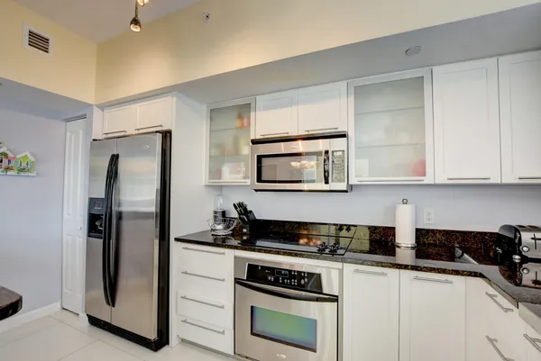 $4,250 | 225 Northeast 1st Street, Unit 306, Delray Beach, FL 33444